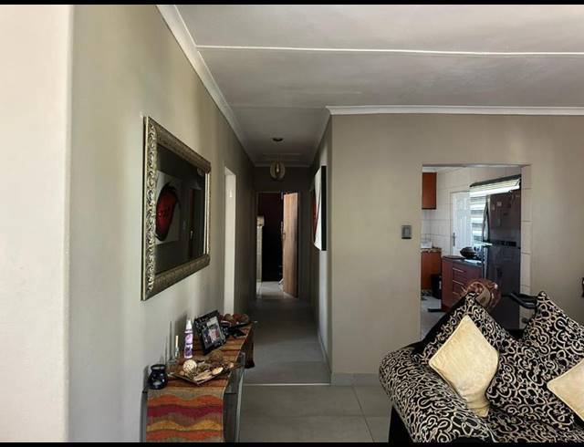 3 BEDROOM HOUSE FOR SALE IN KLOPPERPARK